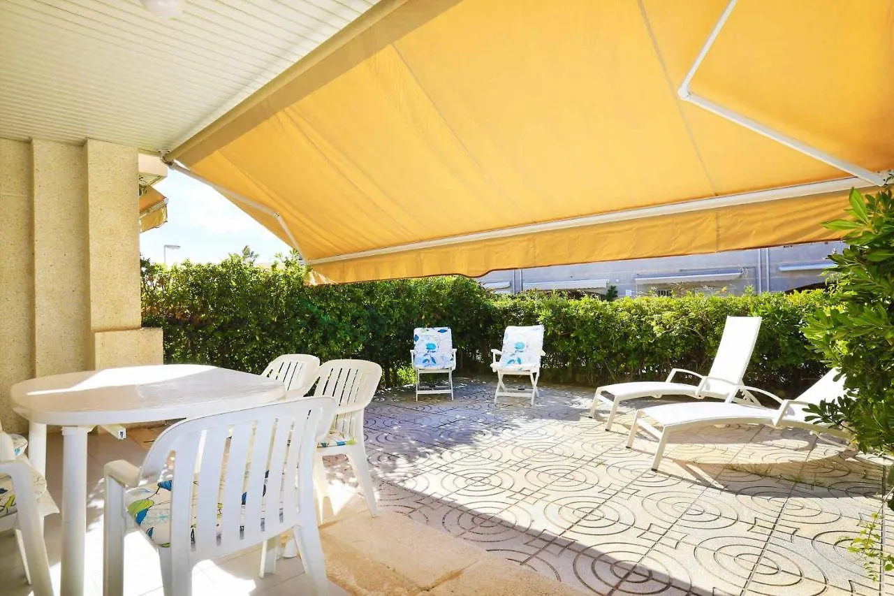 Golf A Bjos 9 Only Families Apartment Cambrils