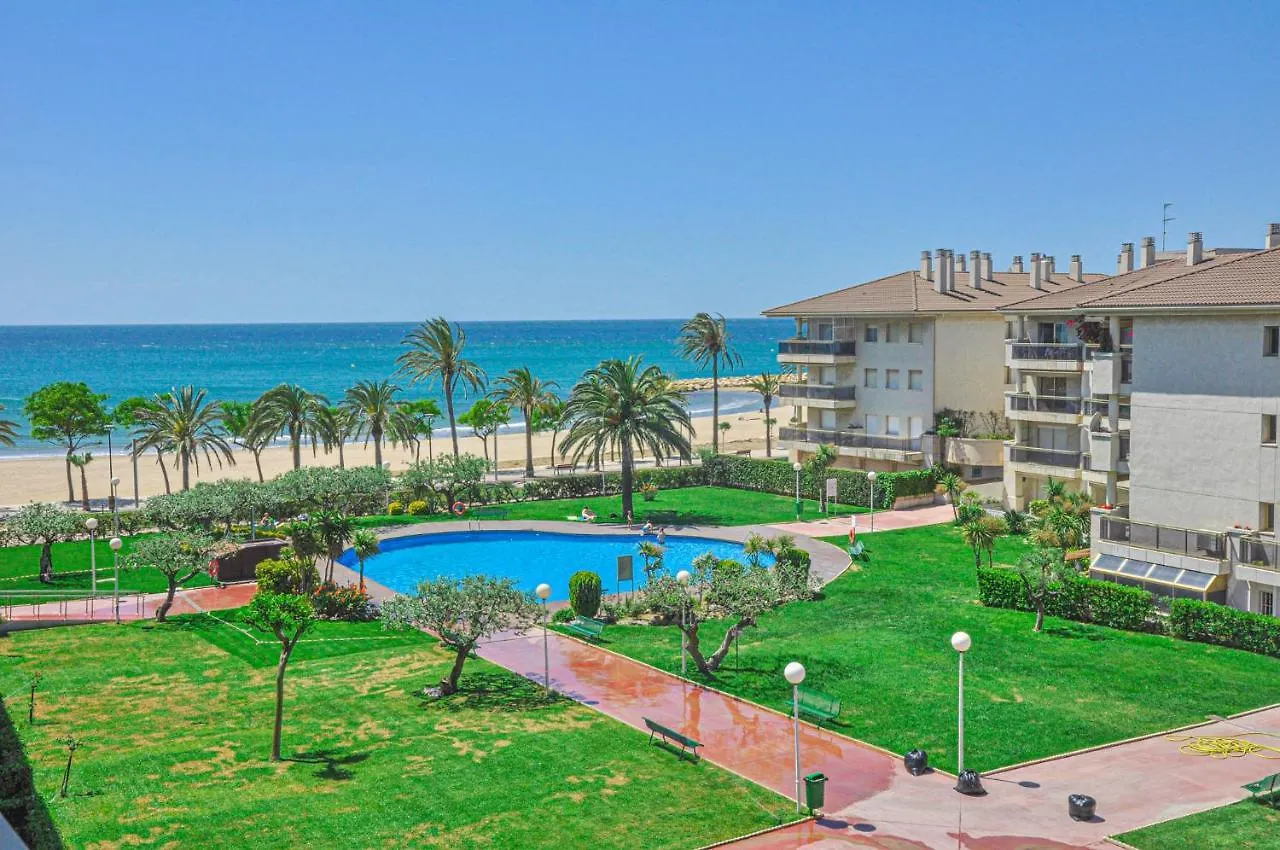Golf A Bjos 9 Only Families Apartment Cambrils