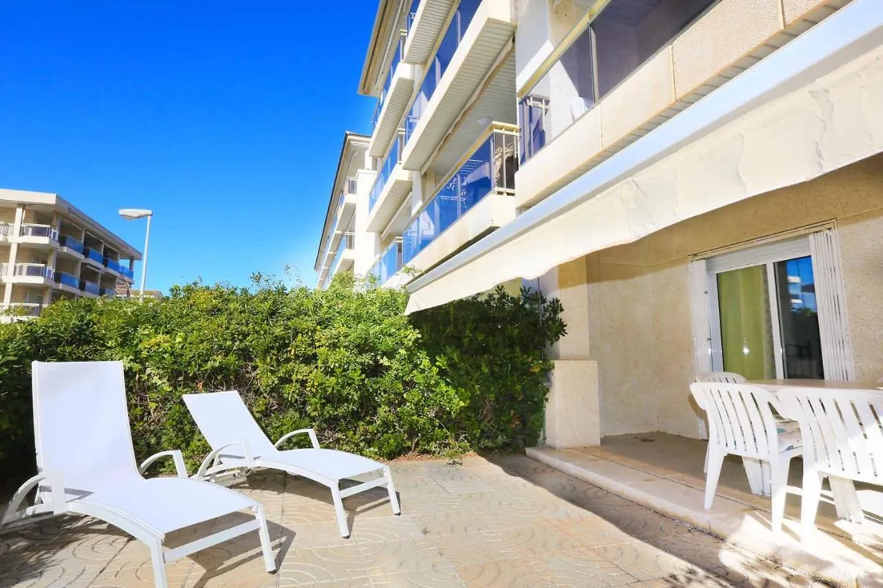 Golf A Bjos 9 Only Families Apartment Cambrils