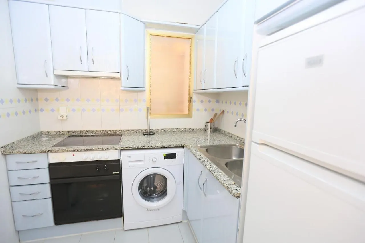 Golf A Bjos 9 Only Families Apartment Cambrils