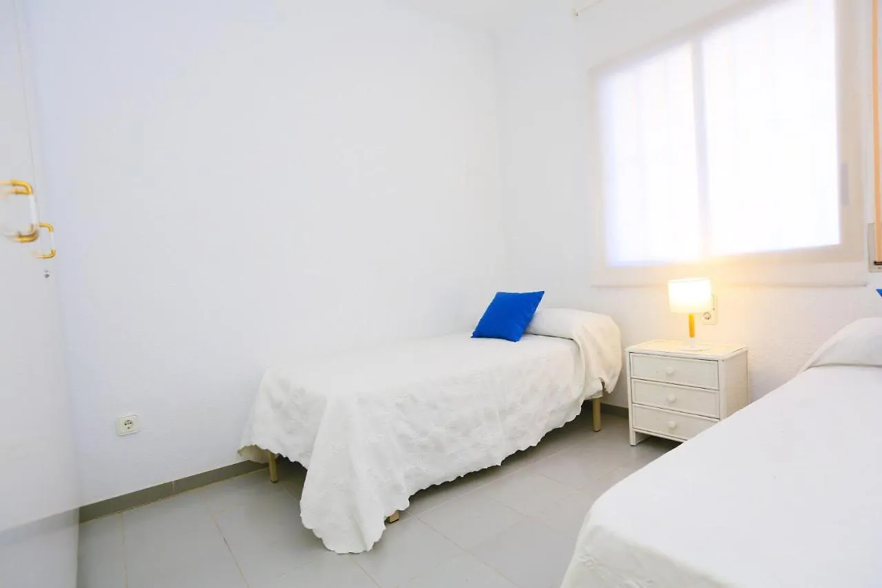 Golf A Bjos 9 Only Families Apartment Cambrils