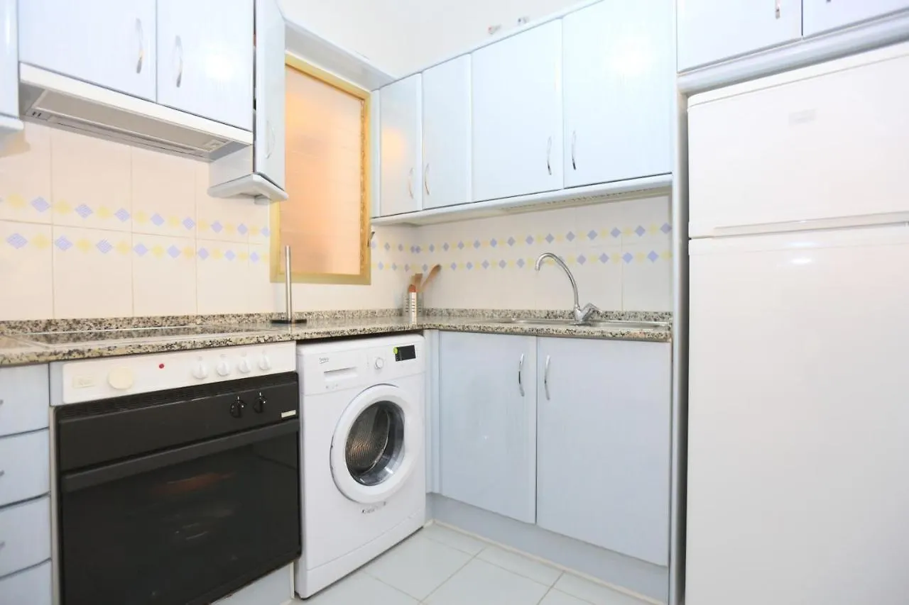 Golf A Bjos 9 Only Families Apartment Cambrils