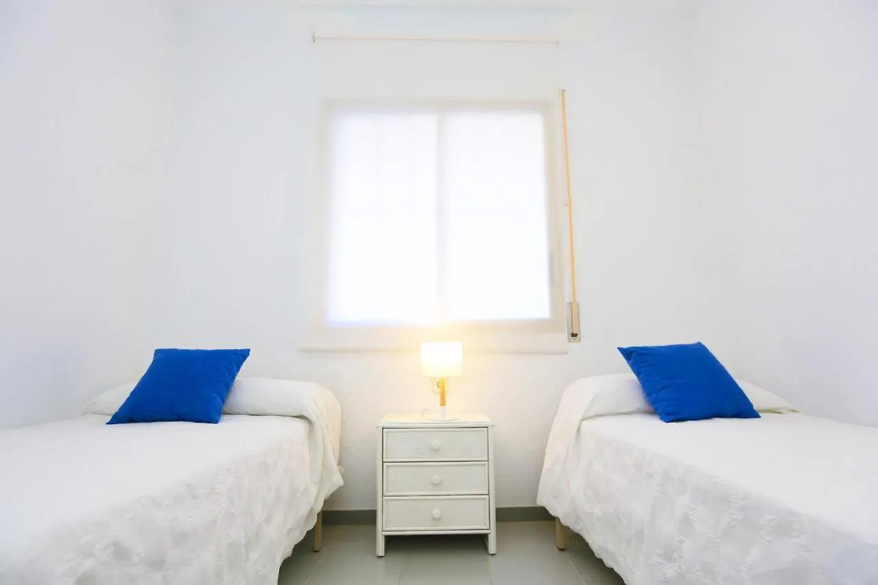 Golf A Bjos 9 Only Families Apartment Cambrils
